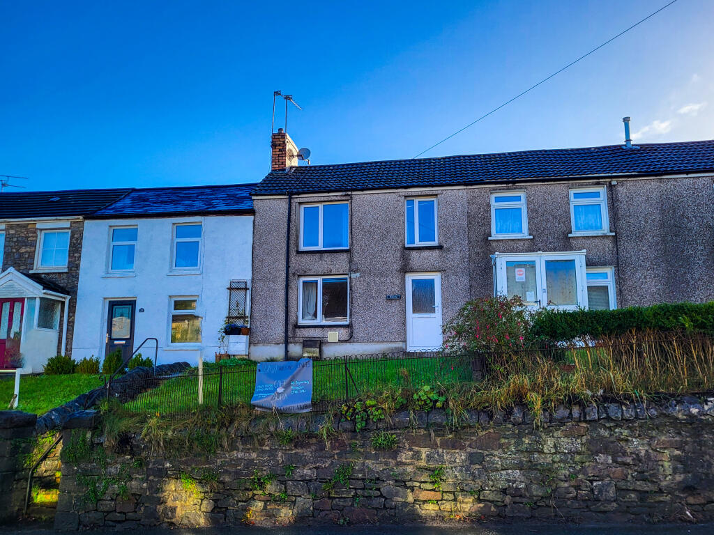 3 bedroom cottage for sale in Cowbridge Road, Pontyclun, CF72
