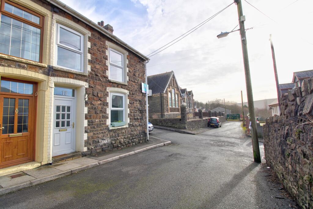 3 bedroom end of terrace house for sale in Greenfield Terrace, Ebbw