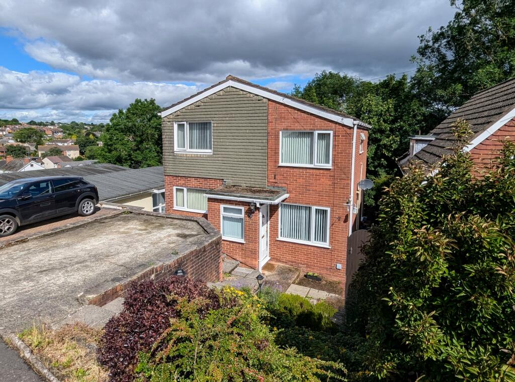 3 bedroom detached house for sale in Coates Road, Exeter, EX2