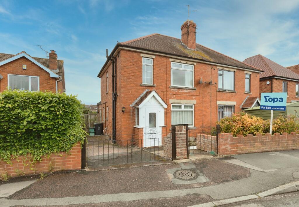 3 bedroom semidetached house for sale in Old Painswick Road