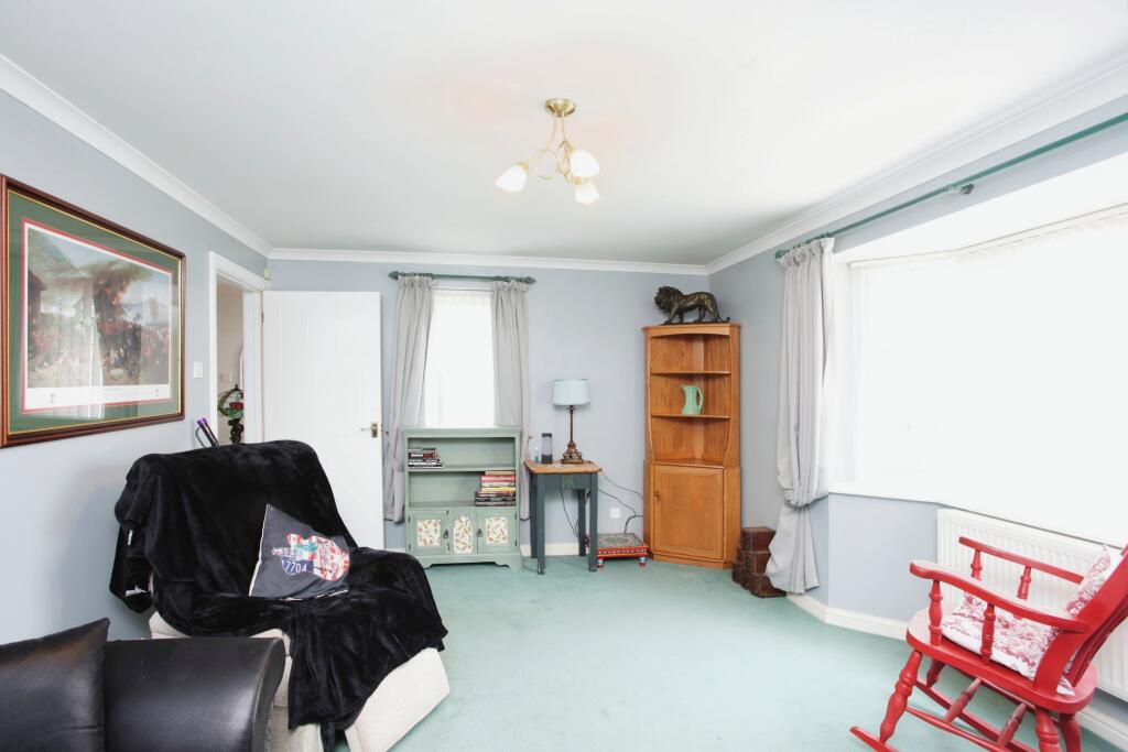 Additional property image - Clos Cae Pwll, Treharris, CF46