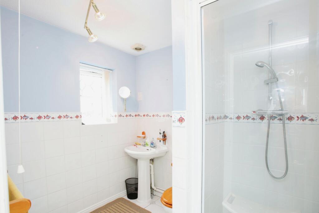 Additional property image - Clos Cae Pwll, Treharris, CF46