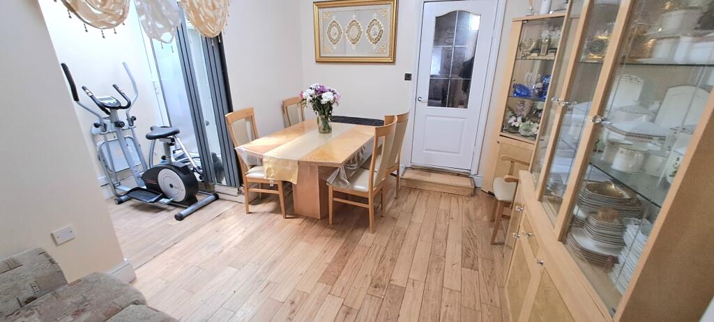 Additional property image - Newport Road, Cardiff, CF24