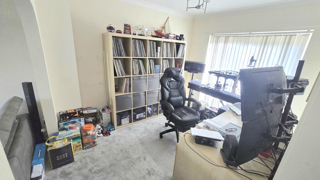 Additional property image - Page Drive, Cardiff, CF24