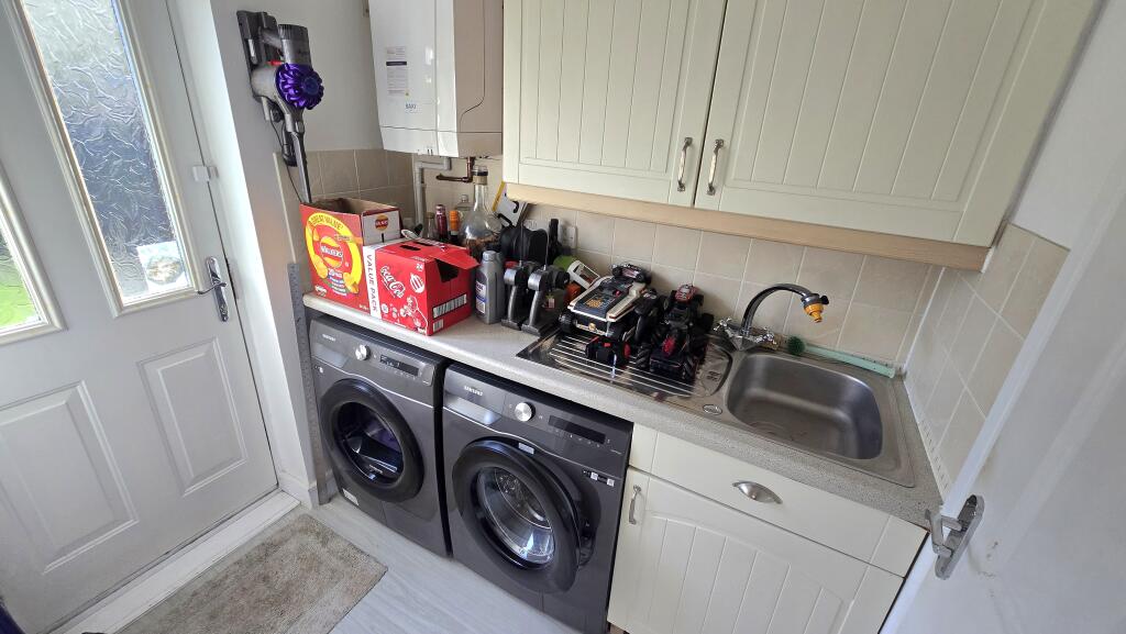 Additional property image - Page Drive, Cardiff, CF24