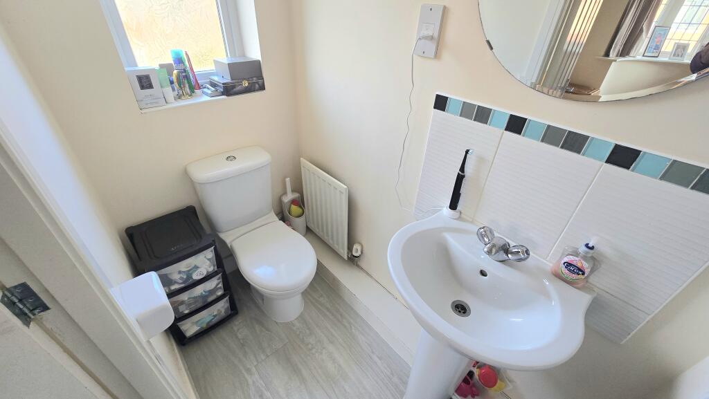 Additional property image - Page Drive, Cardiff, CF24