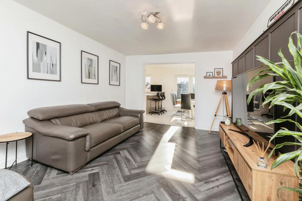 Additional property image - Cheers Drive, Bristol, BS5