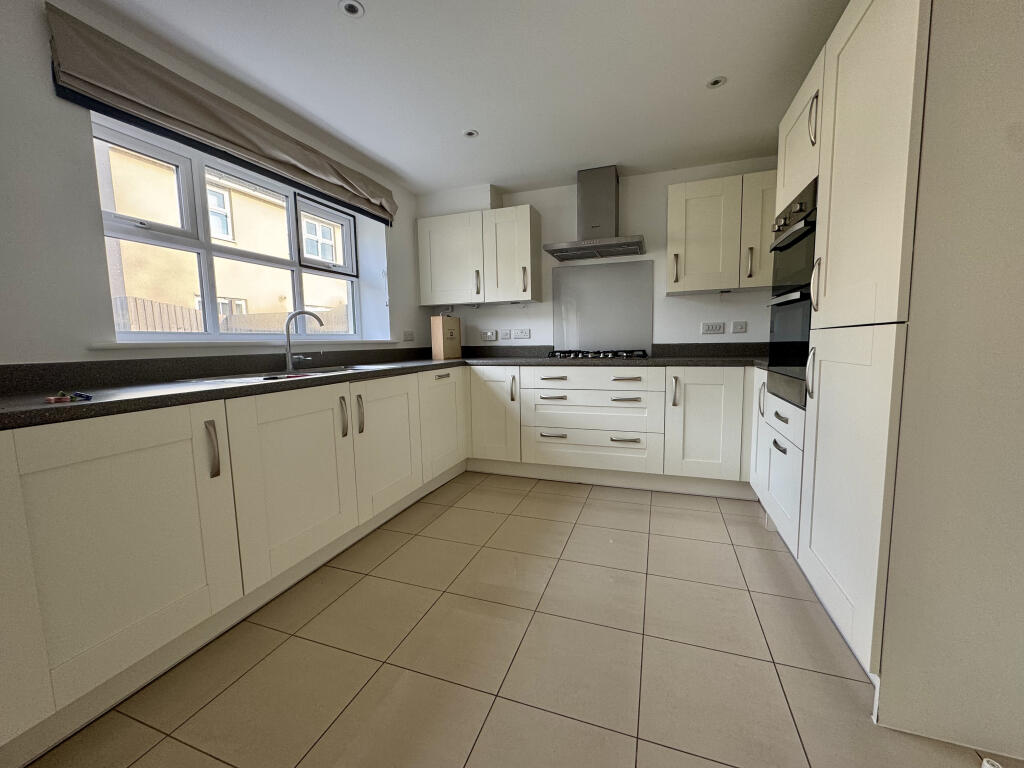 Additional property image - Oak Leaze, Bristol, BS34