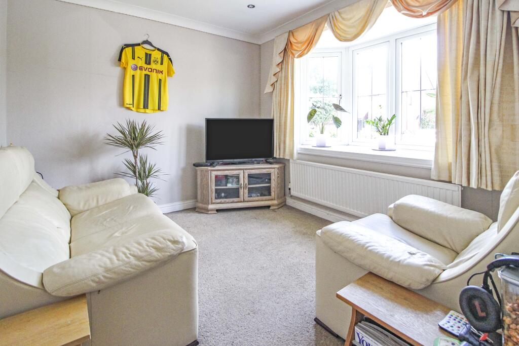 Additional property image - Otter Close, Redditch, B98