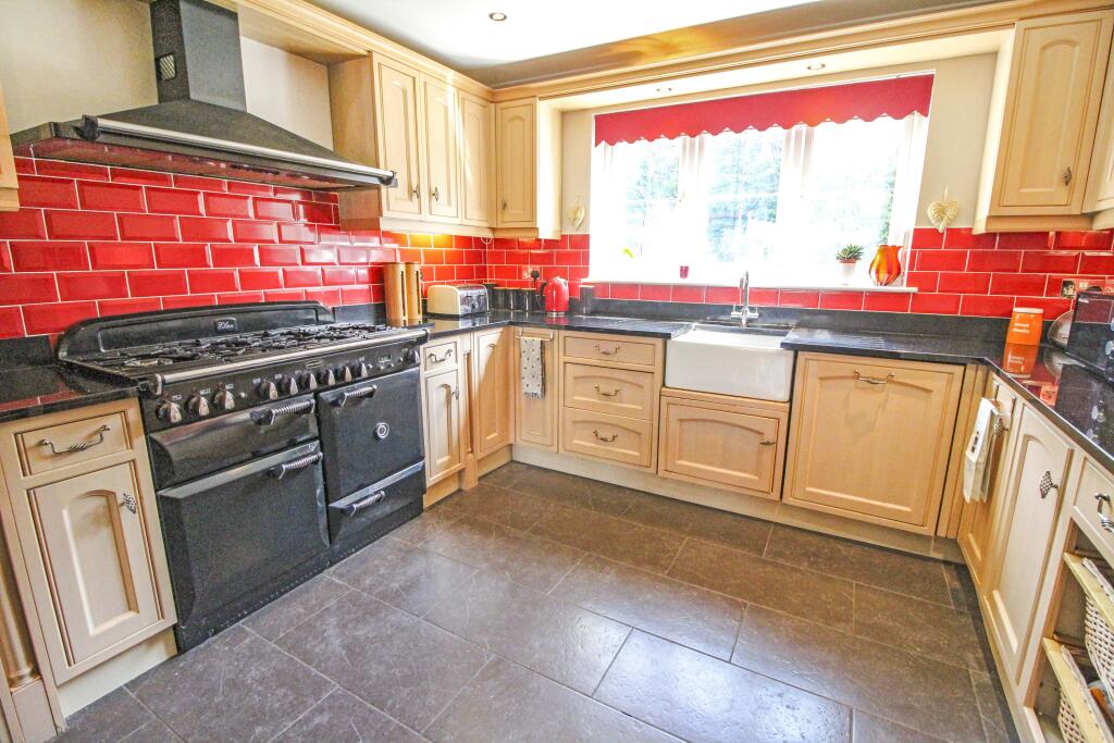 Additional property image - Otter Close, Redditch, B98