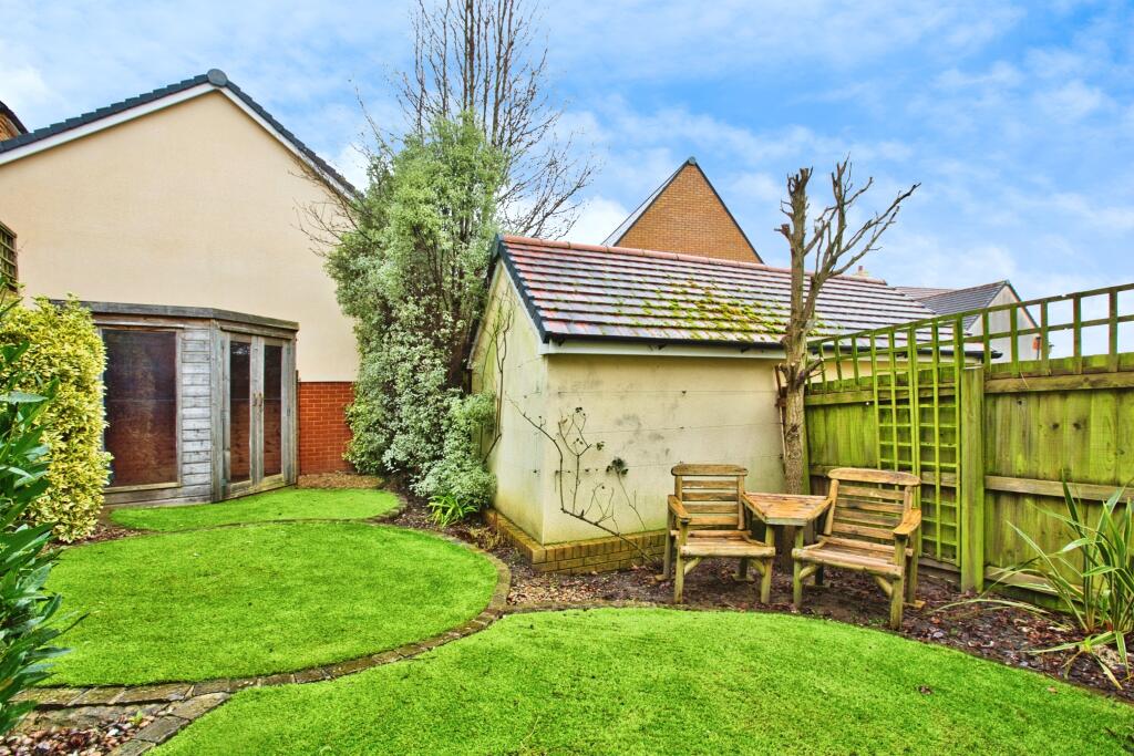 Additional property image - Great Mead, Yeovil, BA21