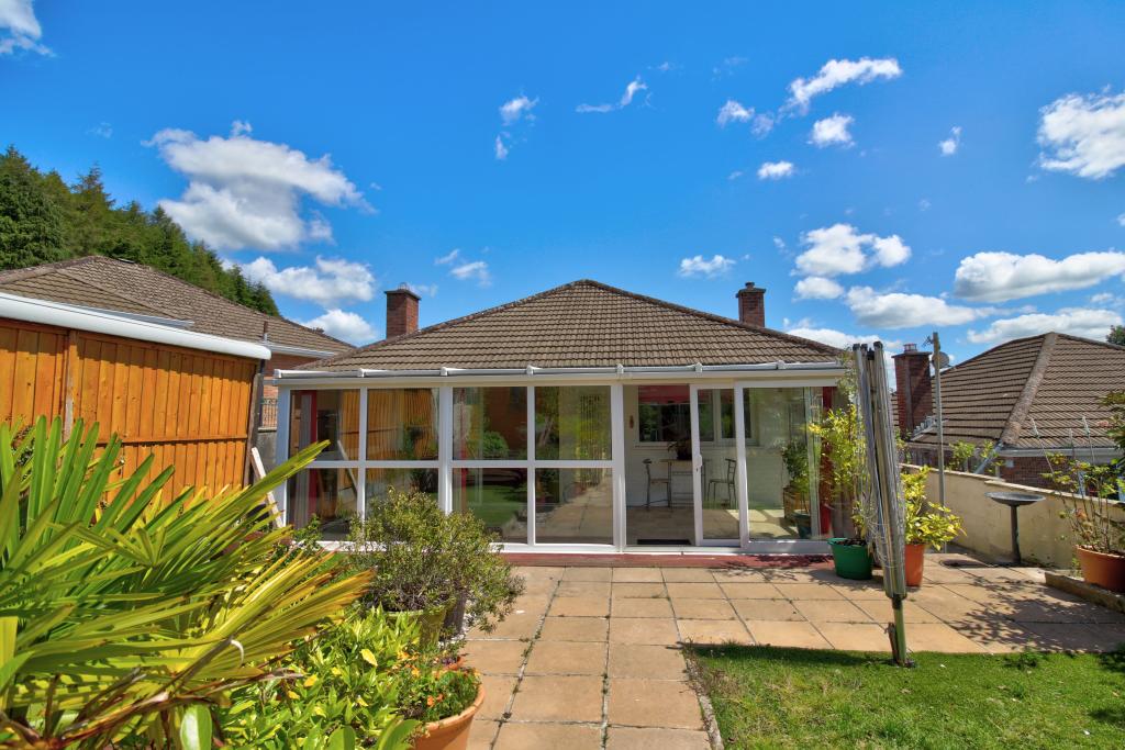 2 bedroom bungalow for sale in Hafod Cwnin , Carmarthen, SA31