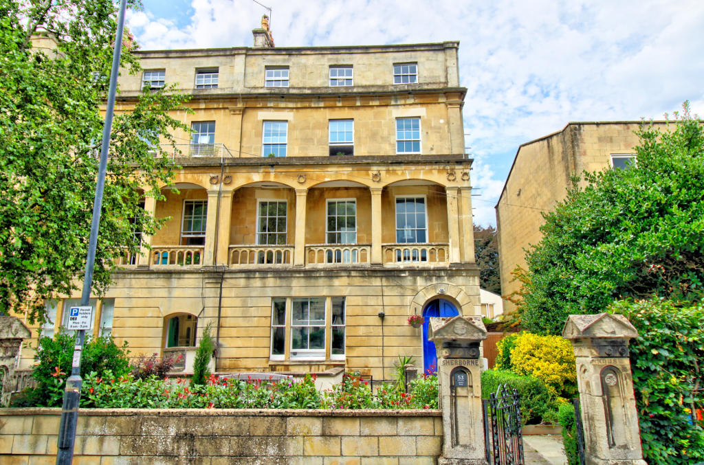 2 bedroom apartment for sale in Apsley Road, Bristol, BS8