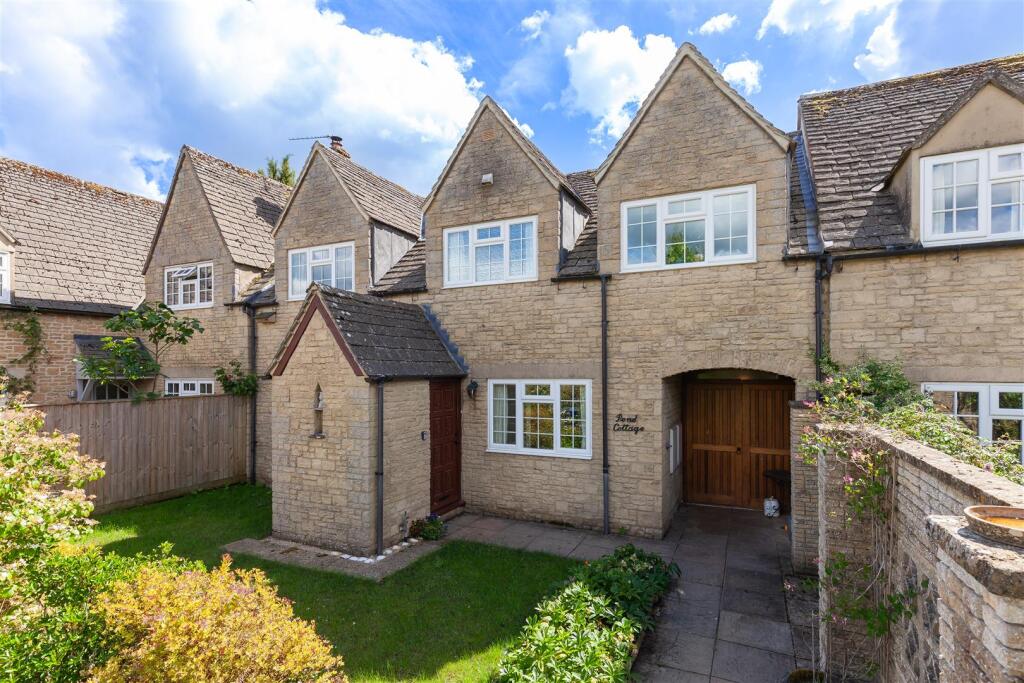 Main image of property: Pethers Piece, Burford
