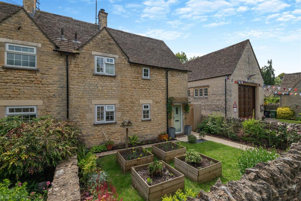 Main image of property: Witney Street, Burford