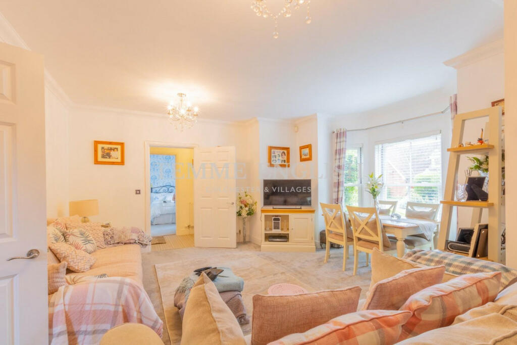 Additional property image - Woodland Drive, Colchester, CO3