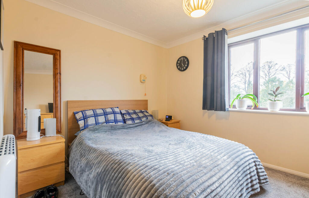 Additional property image - Ipswich Road, Colchester, CO4