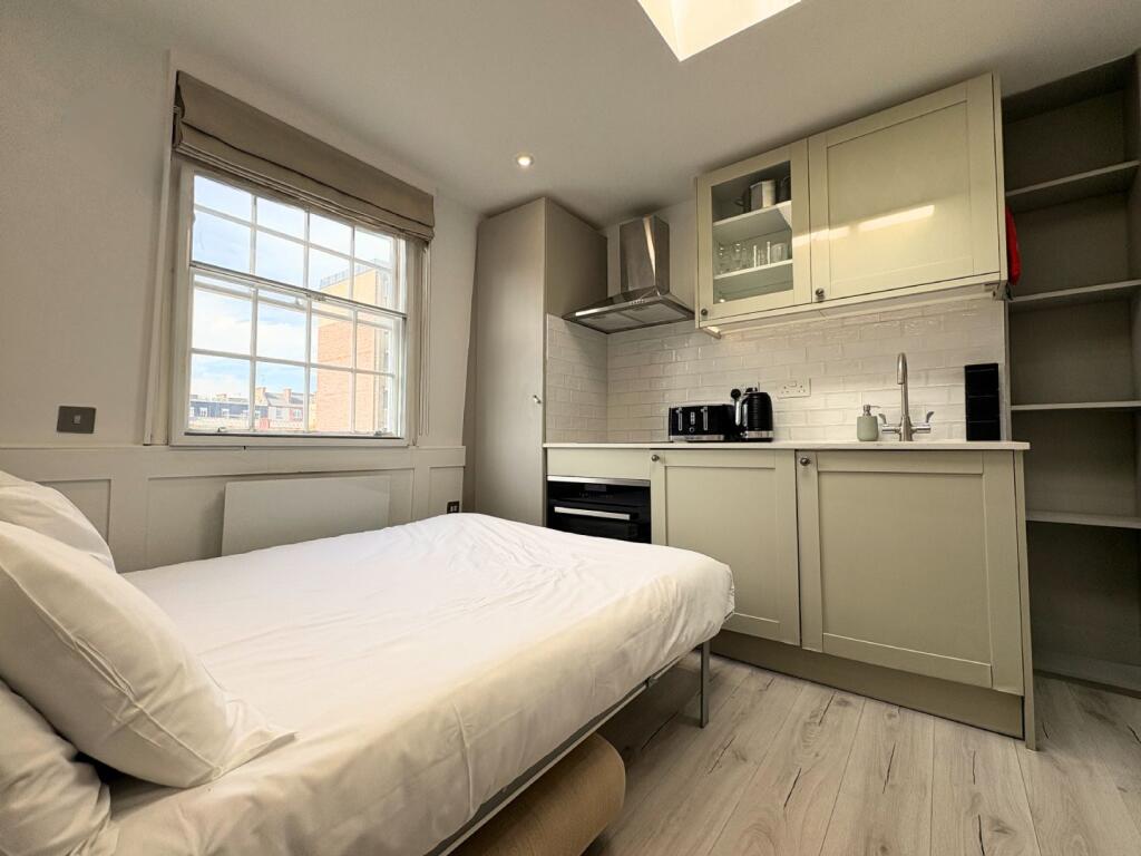 Main image of property: Studio Flat 31, 199 Gloucester Place, Baker Street NW1 6BU