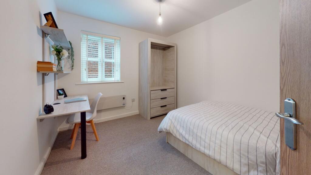 Main image of property: Flat 1, North Grange Mount, 15 The Grange LS6 2BY