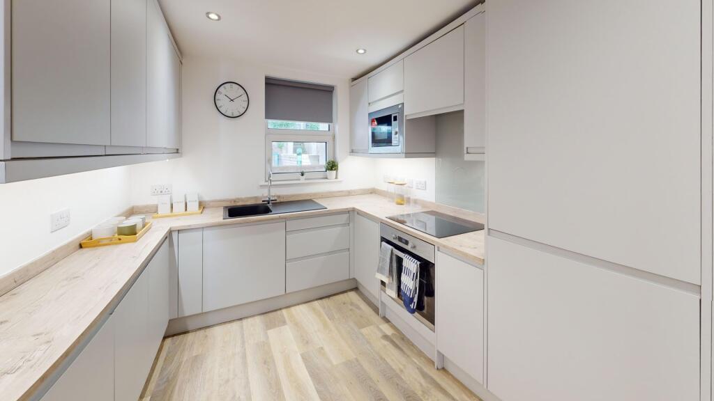 Main image of property: Flat 10, The View, New Street TR11 3LQ