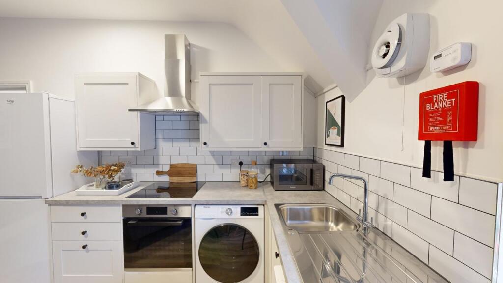 Main image of property: Flat 3, 11, Burns Street NG7 4DS