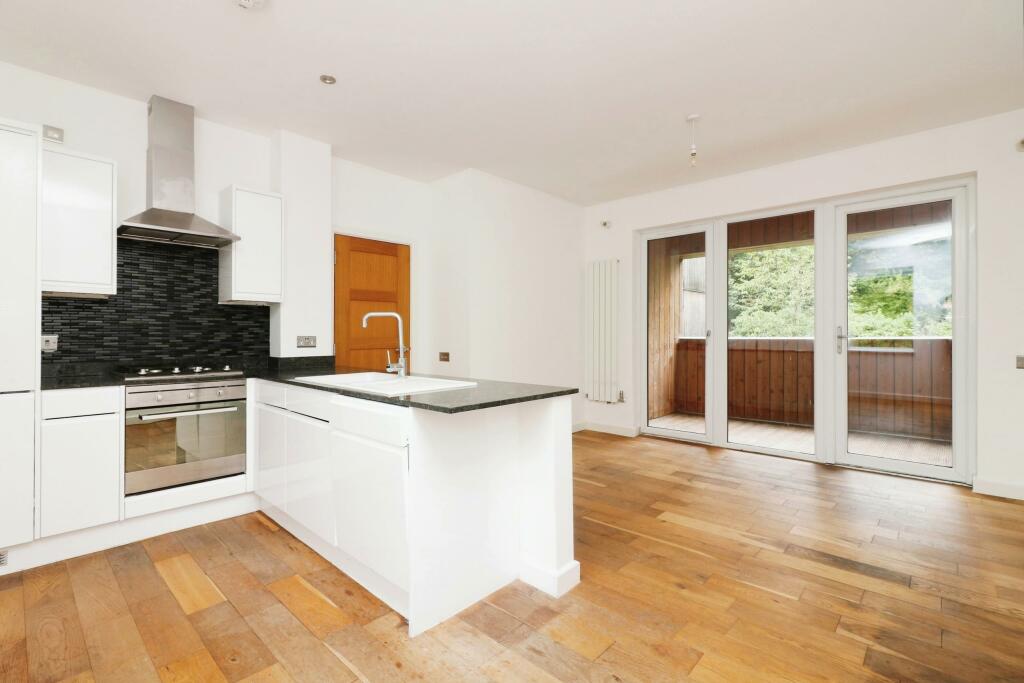 Additional property image - Times Court, Clock House Gardens, Welwyn, Herts, AL6