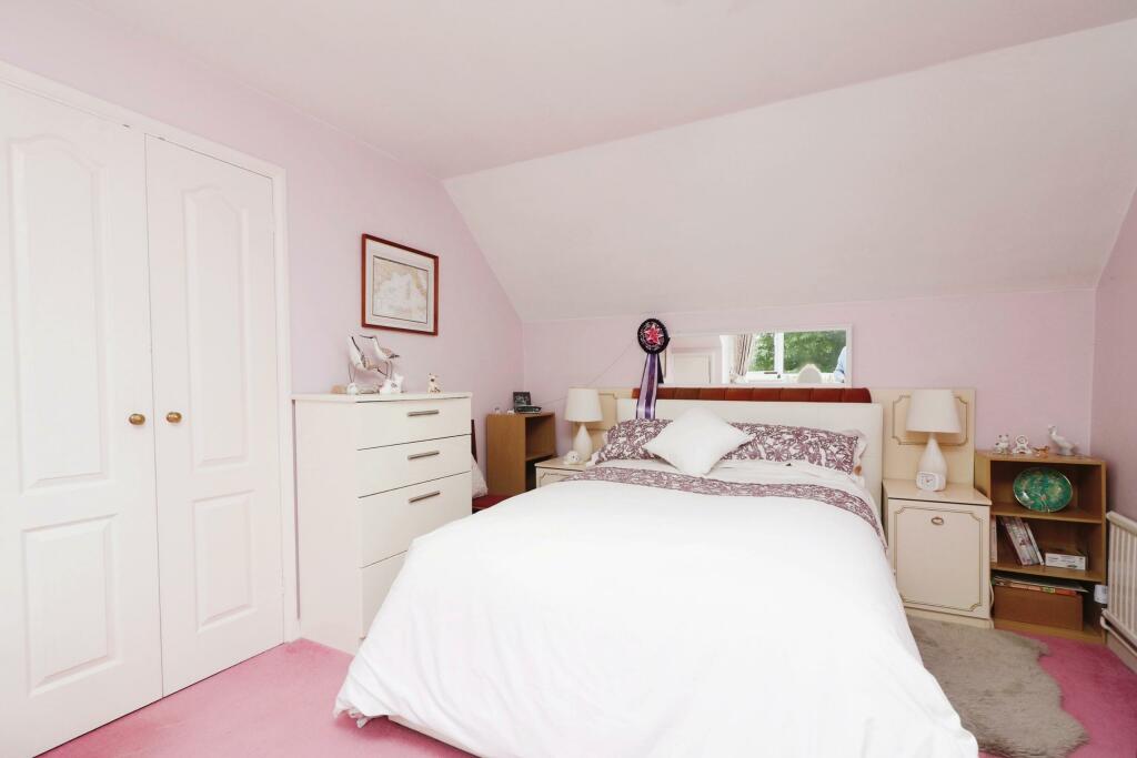 Additional property image - Hillside Way, Welwyn, Herts, AL6