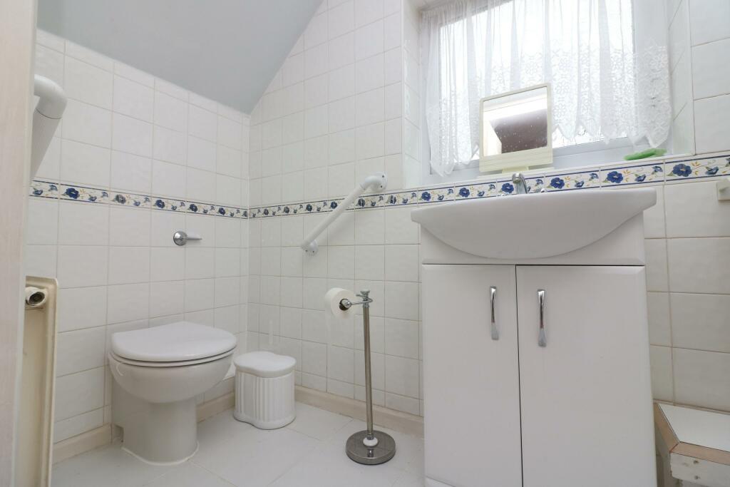 Additional property image - Hillside Way, Welwyn, Herts, AL6