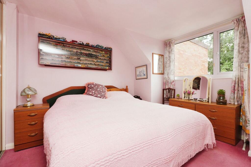 Additional property image - Hillside Way, Welwyn, Herts, AL6