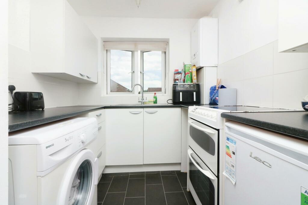 Additional property image - Jasmine Gardens, Hatfield, AL10