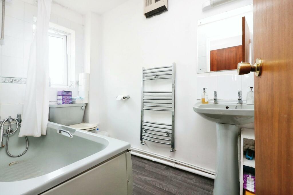 Additional property image - Jasmine Gardens, Hatfield, AL10