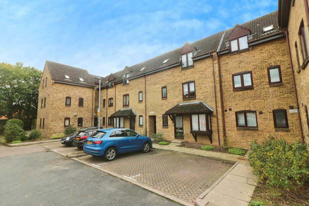 Additional property image - Jasmine Gardens, Hatfield, AL10