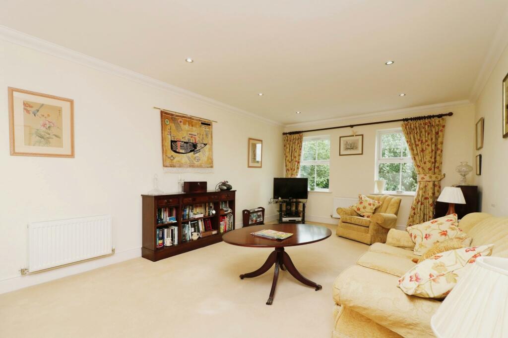Additional property image - Wendover Lodge, Welwyn, Herts, AL6