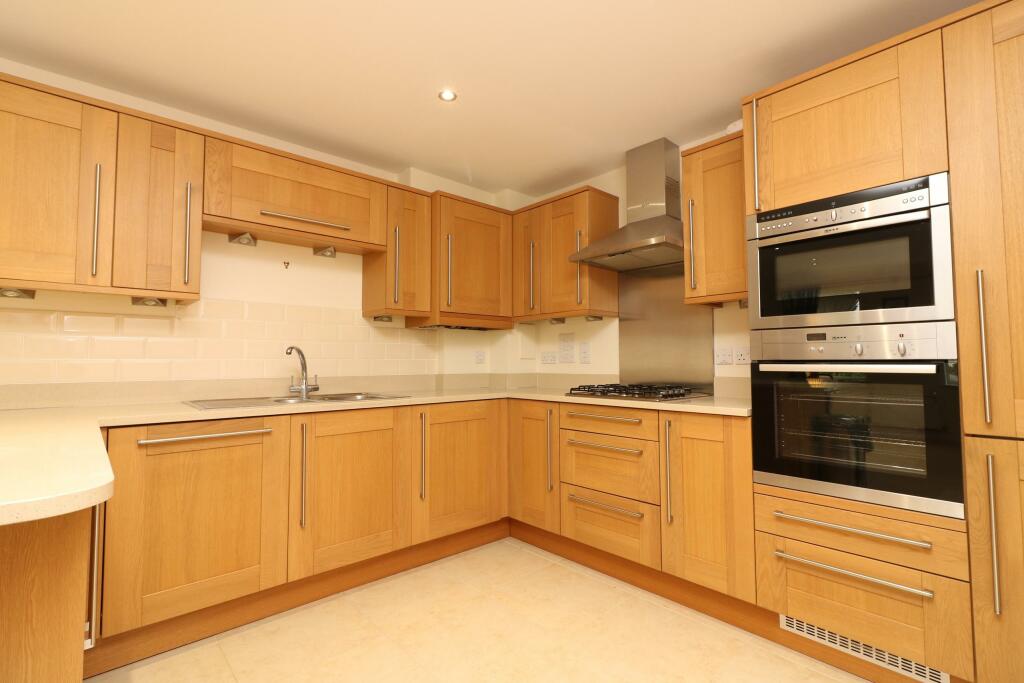 Additional property image - Wendover Lodge, Welwyn, Herts, AL6