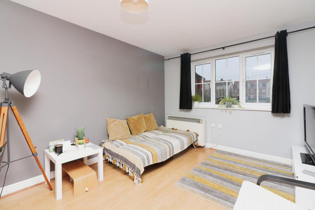 Additional property image - Node Way Gardens, Welwyn, AL6