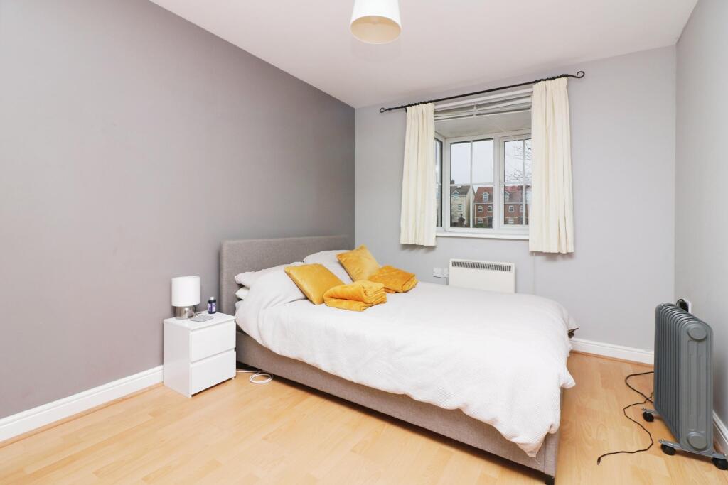 Additional property image - Node Way Gardens, Welwyn, AL6