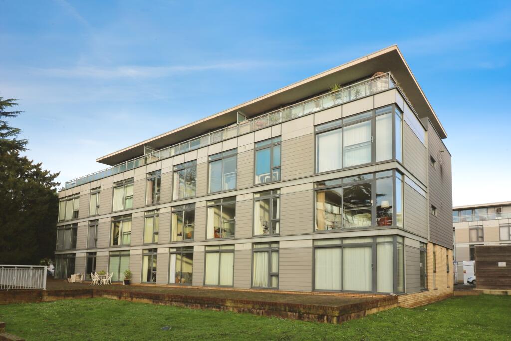 Main image of property: Hatfield Road, St Albans, AL1
