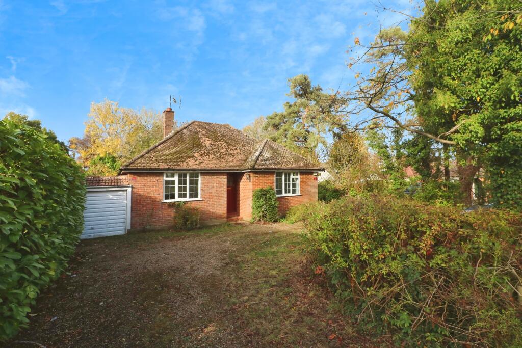 Main image of property: Raffin Close, Datchworth, SG3