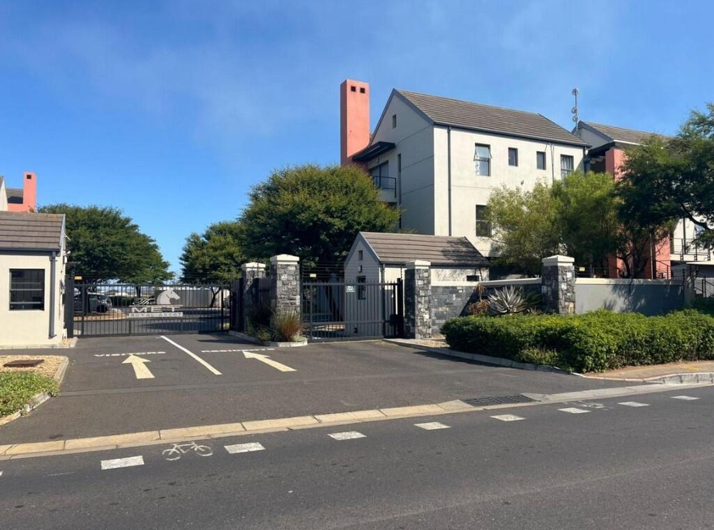 Main image of property: Royal Ascot, Cape Town, Western Cape