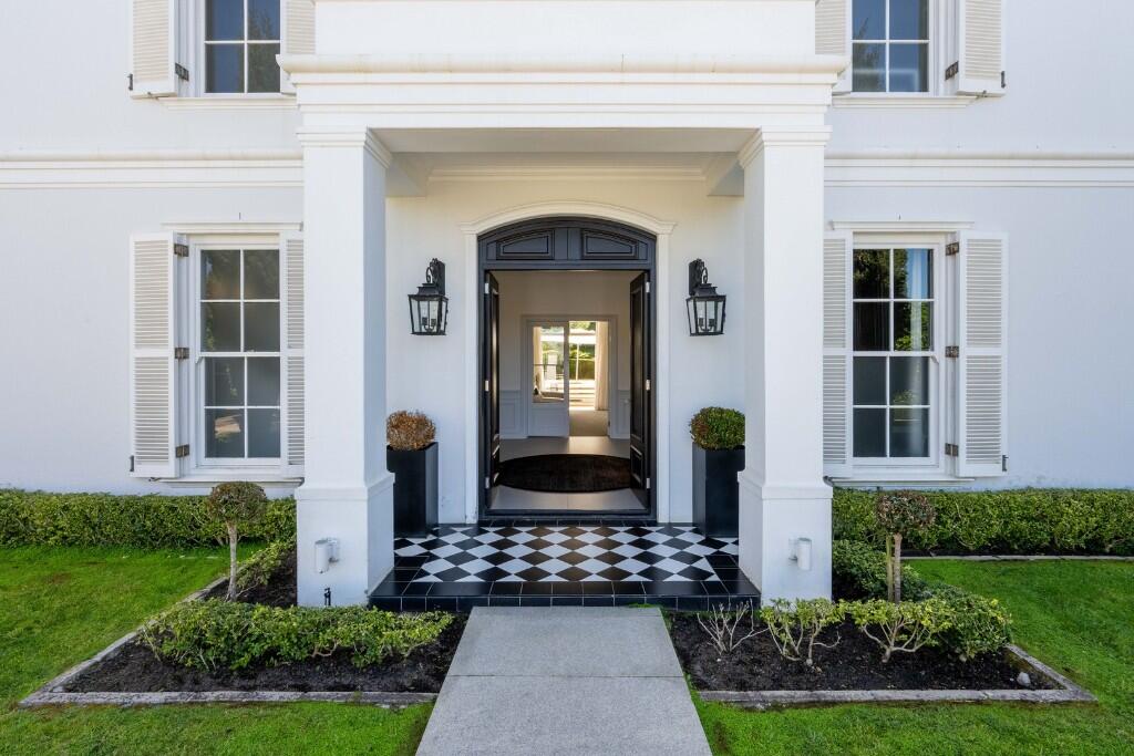 Main image of property: Constantia, Cape Town, Western Cape