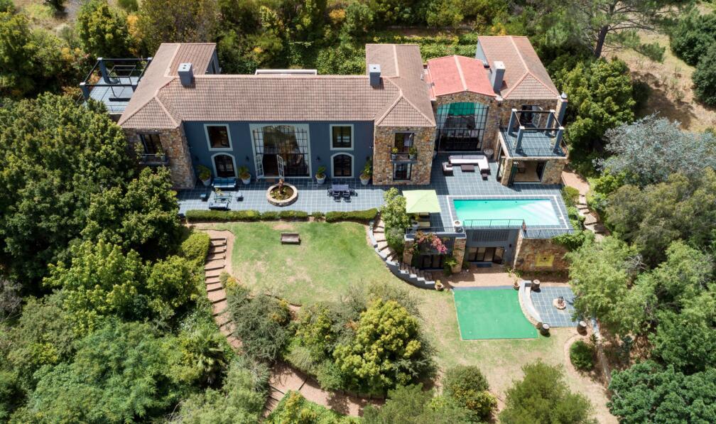 Main image of property: Upper Constantia, Cape Town, Western Cape