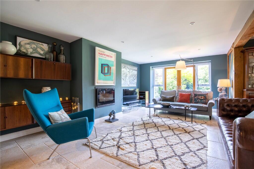 Main image of property: The Green, CH4