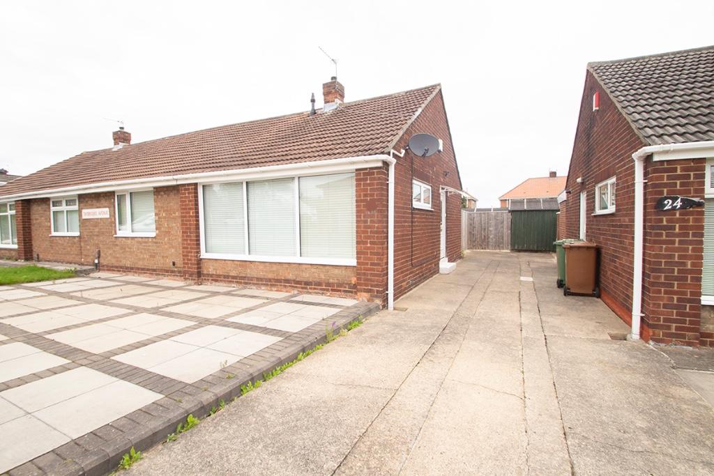 2 bedroom bungalow for rent in Taybrooke Avenue, Hartlepool, County