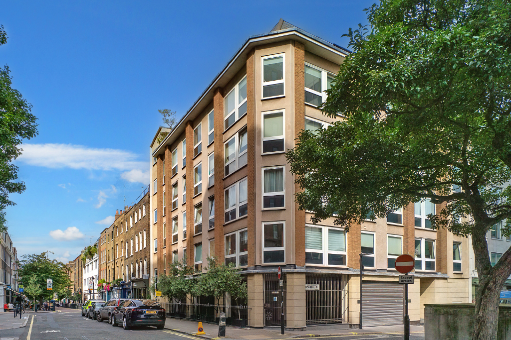 Main image of property: 2 bedroom flat to rent in Lamb’s Conduit Street, Bloomsbury WC1N