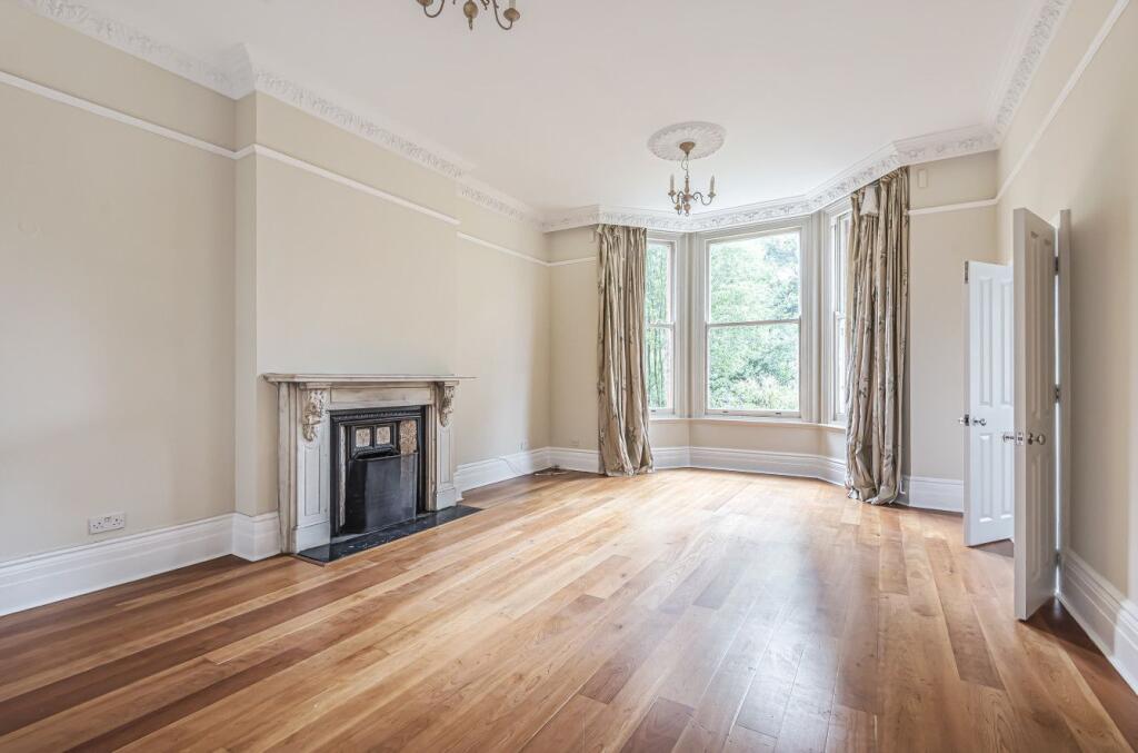 Main image of property: 2 bedroom flat to rent in The Barons, St Margarets TW1