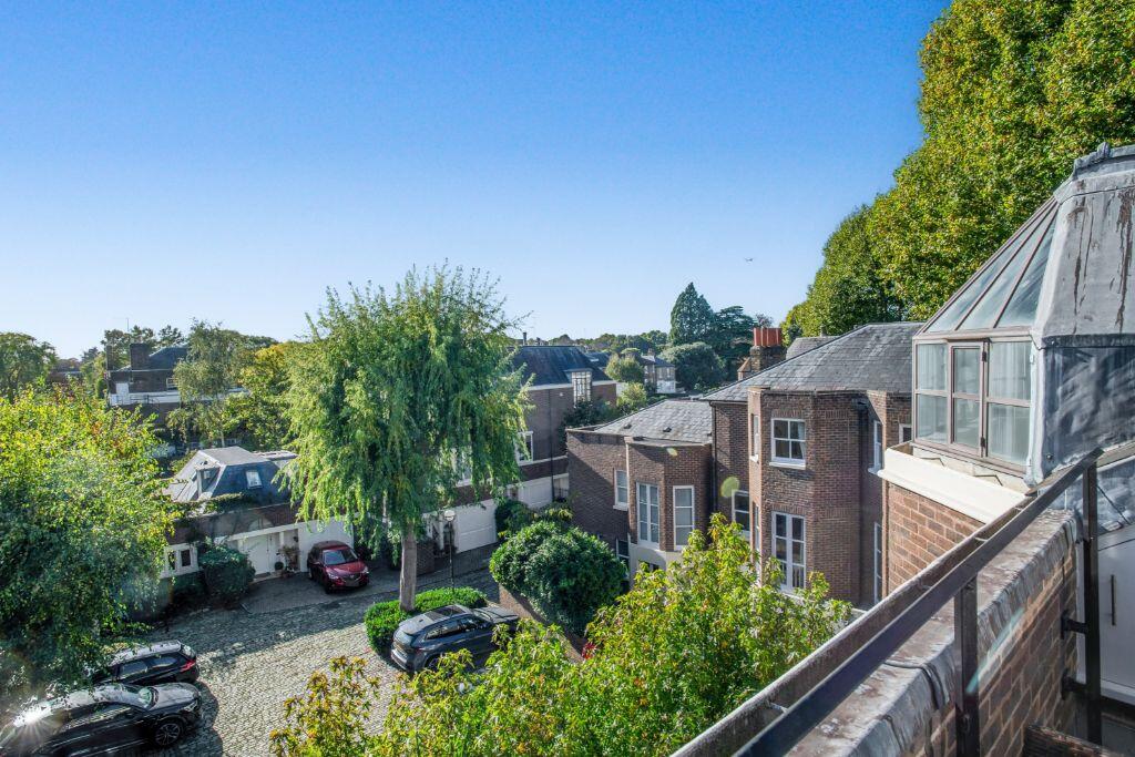 Main image of property: Top floor flat, Retreat Road, Richmond