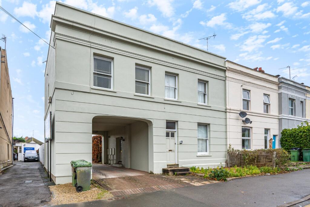 Main image of property: Prestbury Road, Cheltenham, Gloucestershire, GL52