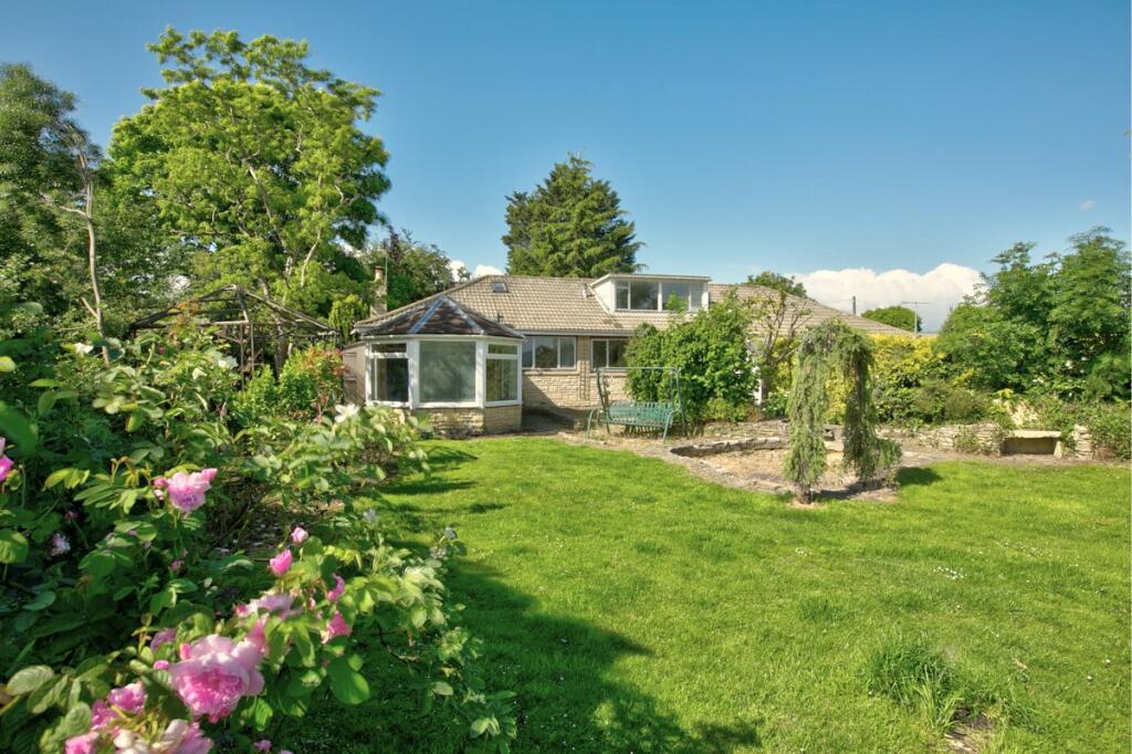Main image of property: New Barn Lane, Cheltenham, Gloucestershire, GL52