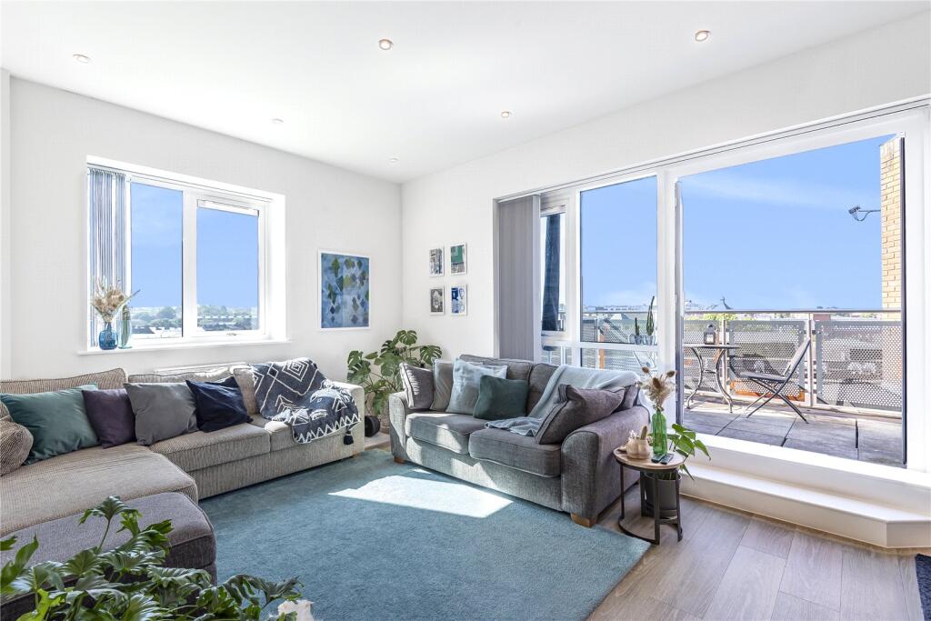 Main image of property: Kings Reach, 38-50 Kings Road, Reading, RG1