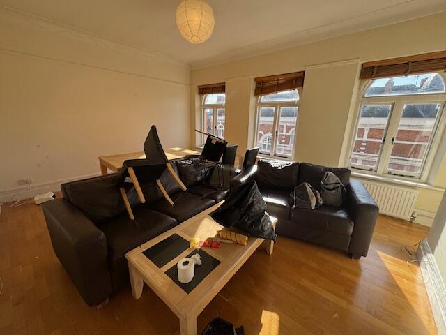 Main image of property: Lymington Mansions, Lymington Road, West Hampstead, NW6